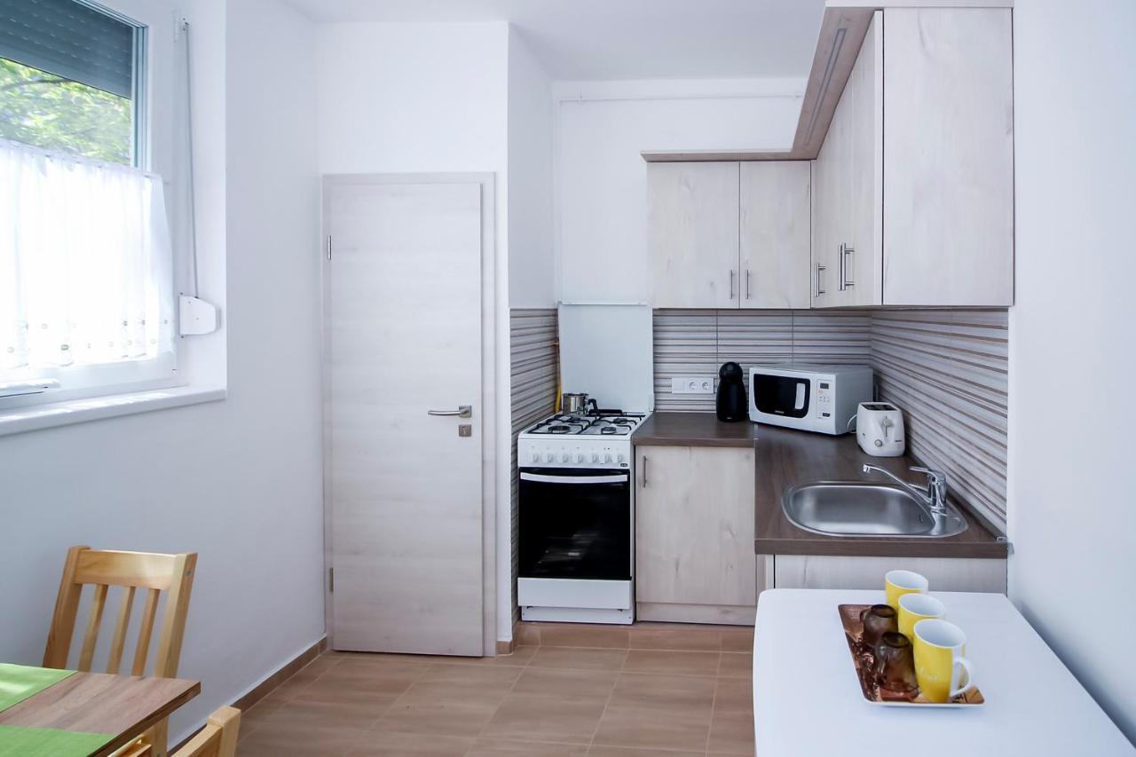 Helios Apartman Szeged Appartement Buitenkant foto