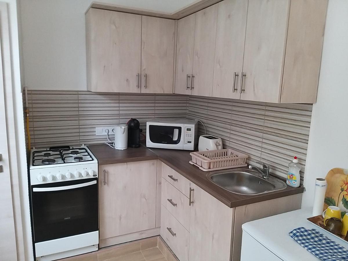 Helios Apartman Szeged Appartement Buitenkant foto
